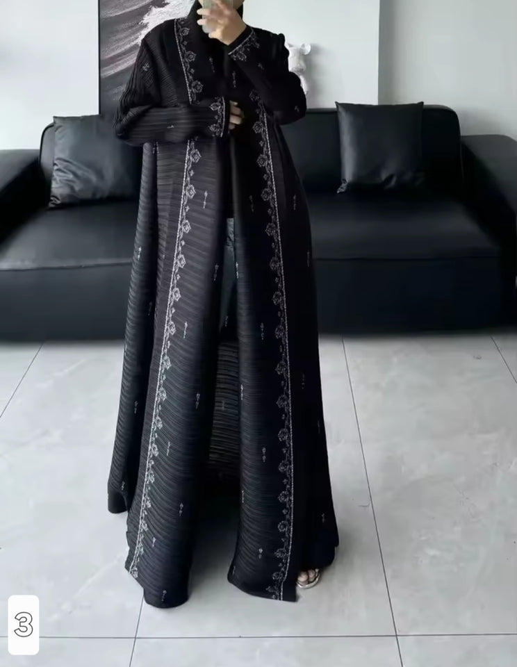 Pleated, long sleeve abaya